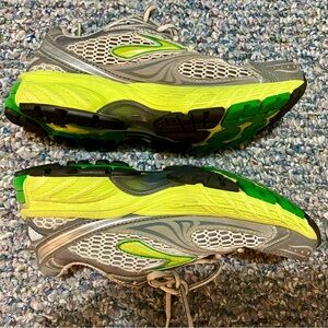 Brooks Ghost 4 running shoes